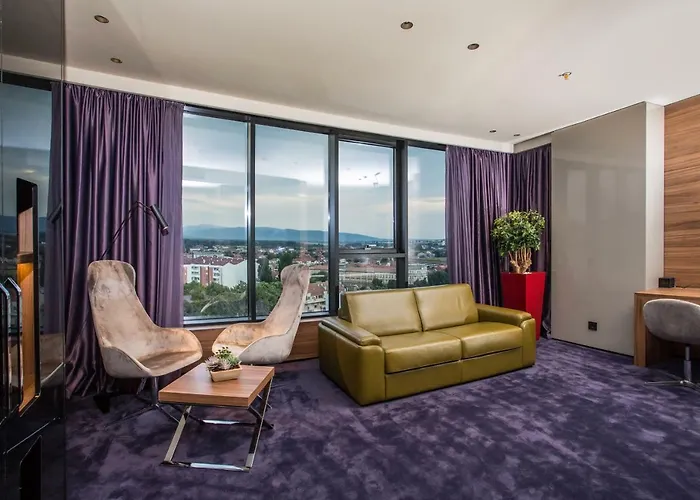 Ambasador Hotel