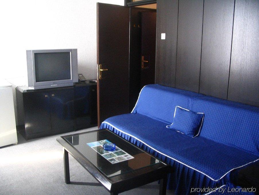 Ambasador Hotel Ni