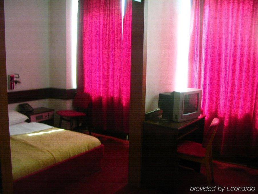 Hotel Ambasador
